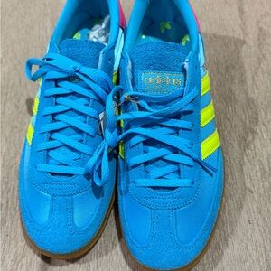 BNWT Adidas Bright Blue Sneakers with Neon Yellow Stripes